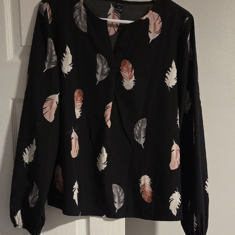 SHEIN Black Feather Pattern Blouse